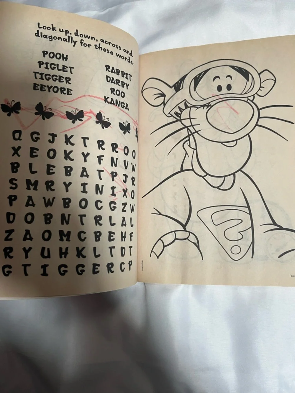 2009 My Friends‎ Tigger & Pooh Coloring Book Silly Ol Bear Disney Kids